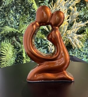 ESTATUA BEIJO CERAMICA JUDITE 309