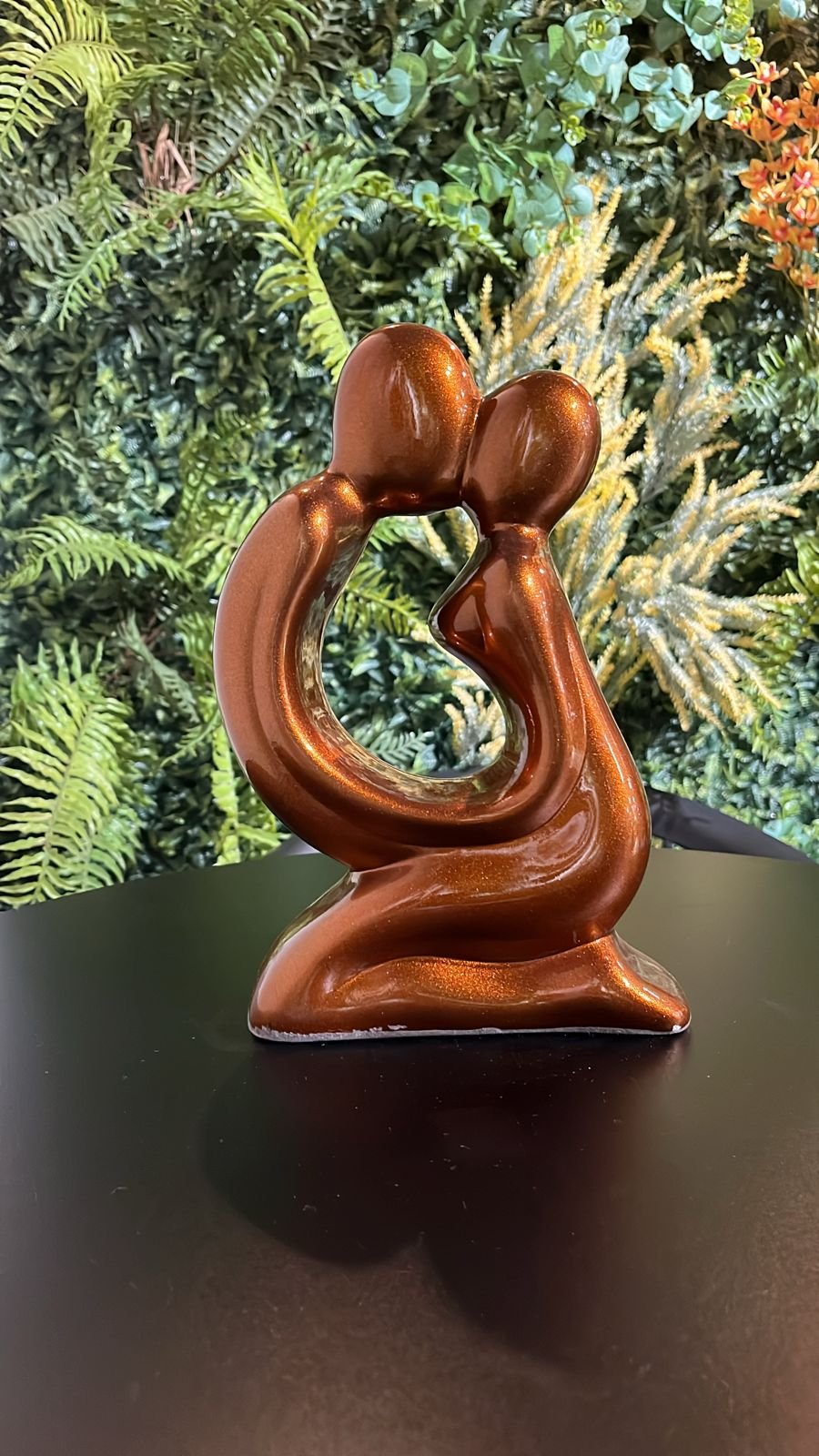ESTATUA BEIJO CERAMICA JUDITE 309