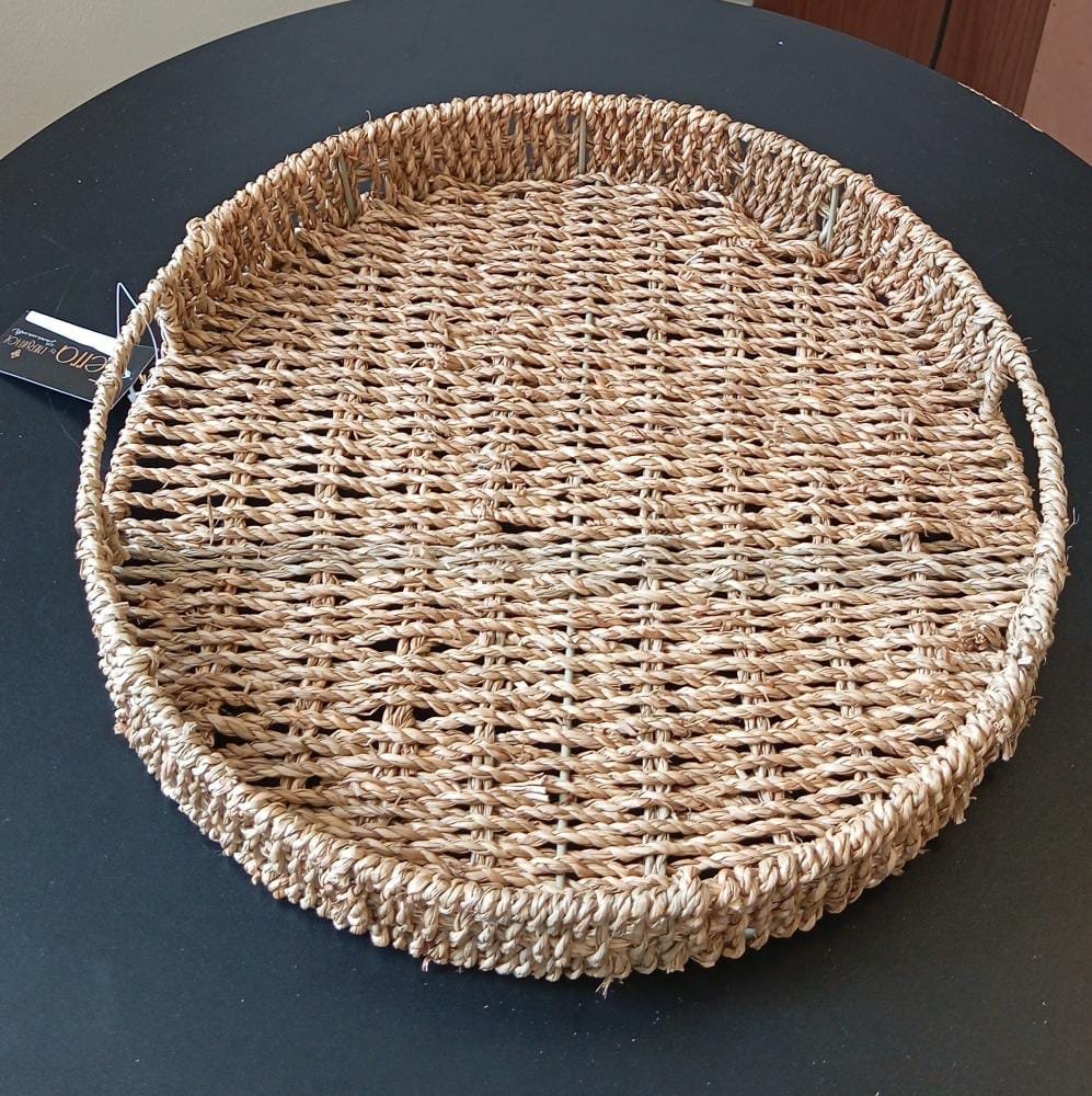 BANDEJA REDONDA TERRA 35X5CM EM FIBRA NATURAL COM ALCA LHERMITAGE 28086